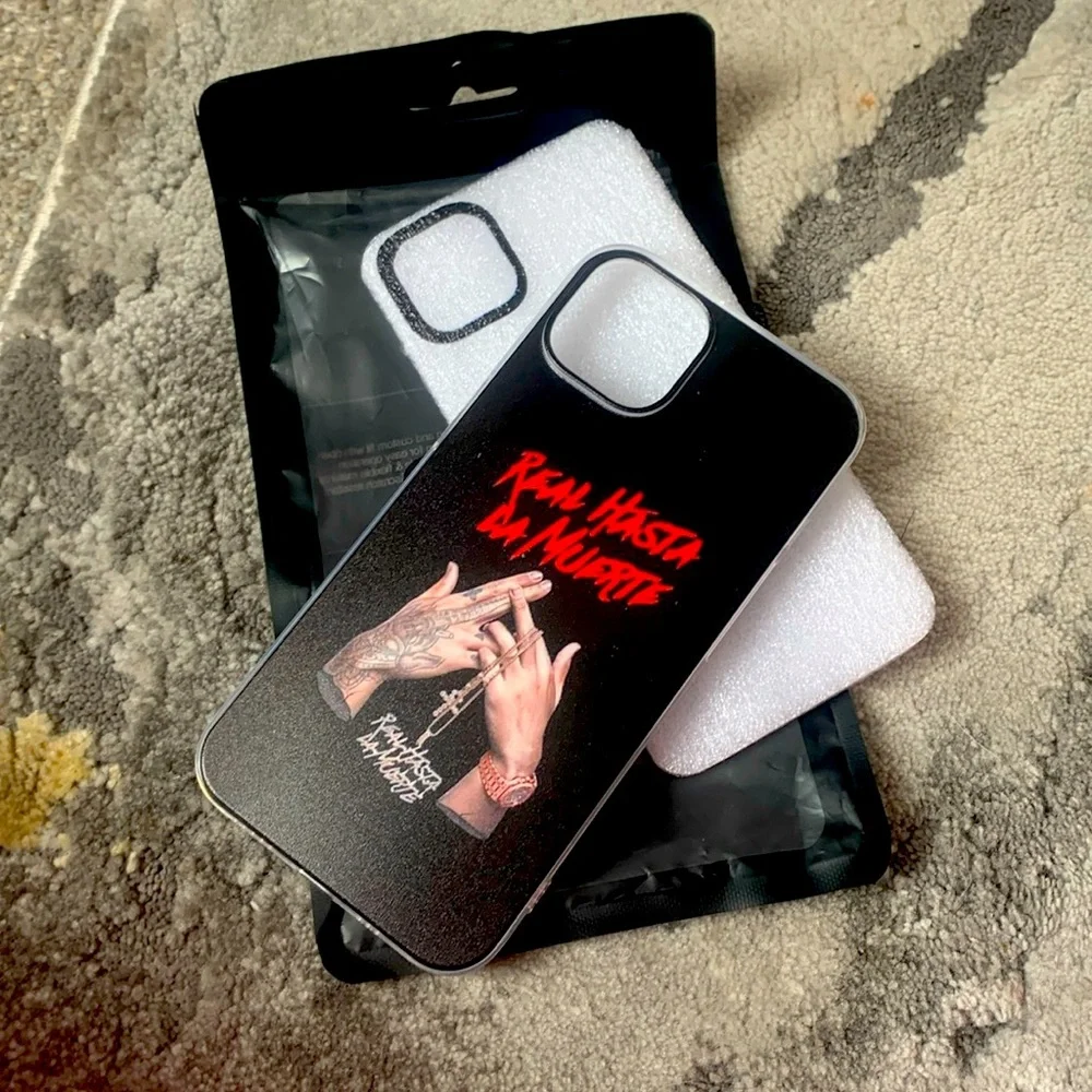 I am selling a Anuel AA that I had bought for my boyfriend I got the wrong size